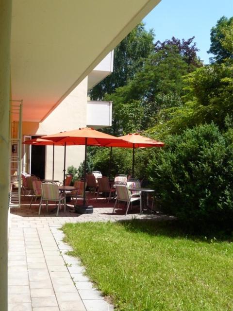 מינכן Hotel Biederstein Am Englischen Garten מראה חיצוני תמונה