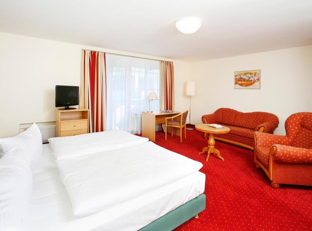 מינכן Hotel Biederstein Am Englischen Garten מראה חיצוני תמונה